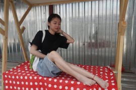 S[Pary学生模拍]036 学生莹莹暑假赤脚游玩创意产业园美女脚丫足控 145P